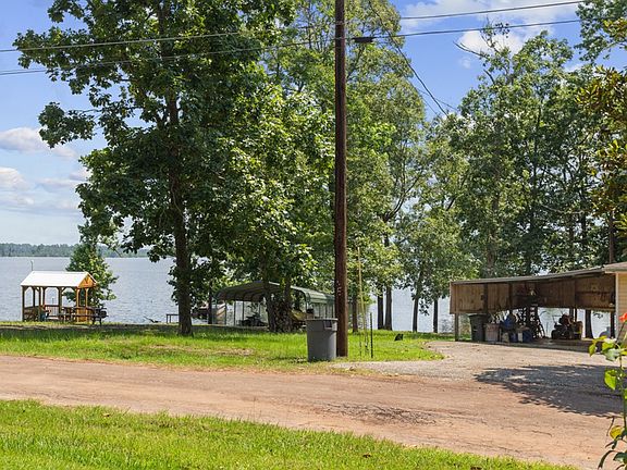 5th image of 354 White Oak Drive