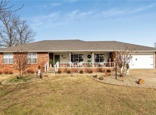 1350 Clear Creek Dr, Springdale, AR 72764