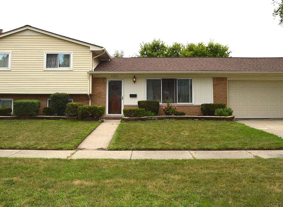 1st image of 23643 Fenton St