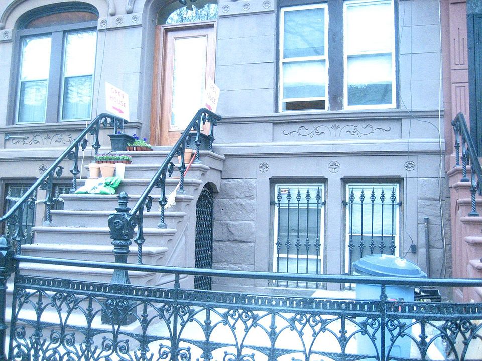 1st image of 287 Halsey St #2