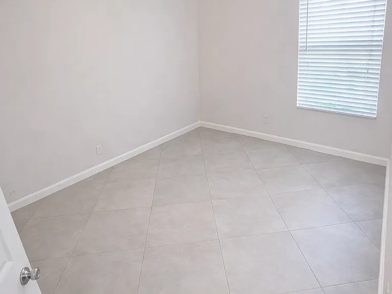 3355 Jaywood Ter #J113 — Photo 15