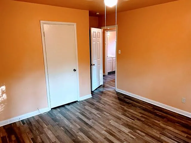 4205 N Locust St — Photo 11