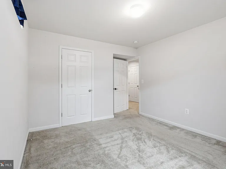 10302 Spotswood Dr — Photo 41