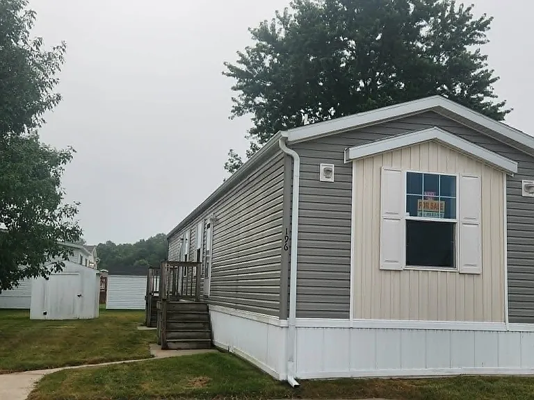 Broadview Estates — Photo 15