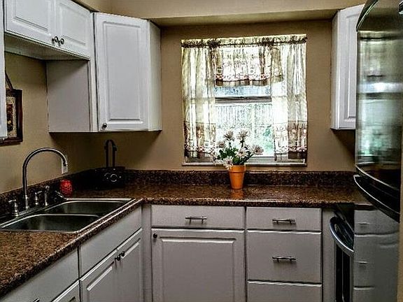 2nd image of 14840 College View Dr