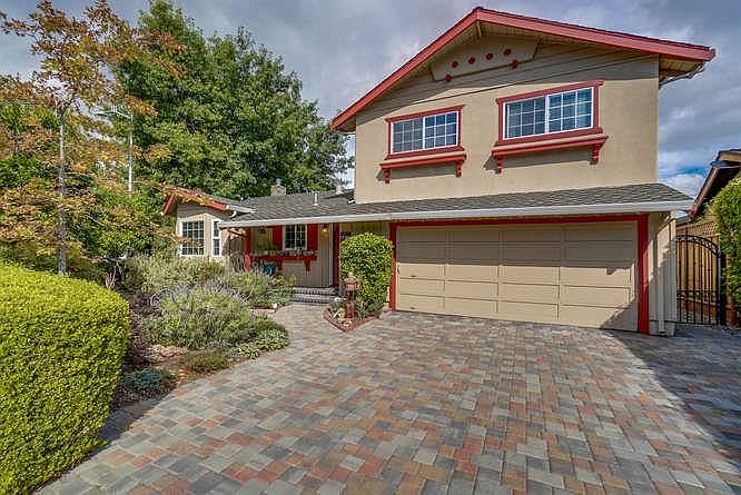1st image of 2797 Donovan Ave