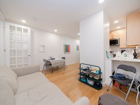 2nd image of 3157 Broadway APT 7