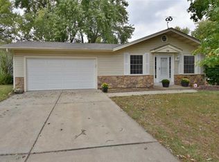 26 Ann Dr, Saint Peters, MO