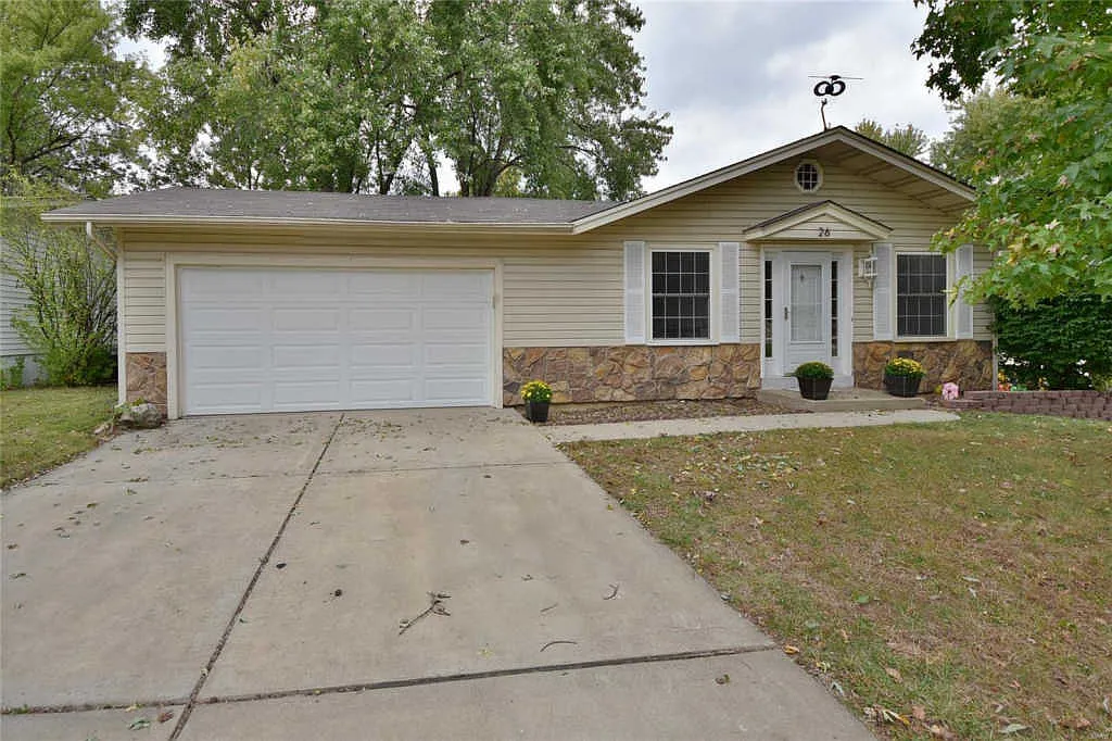 26 Ann Dr photo 1