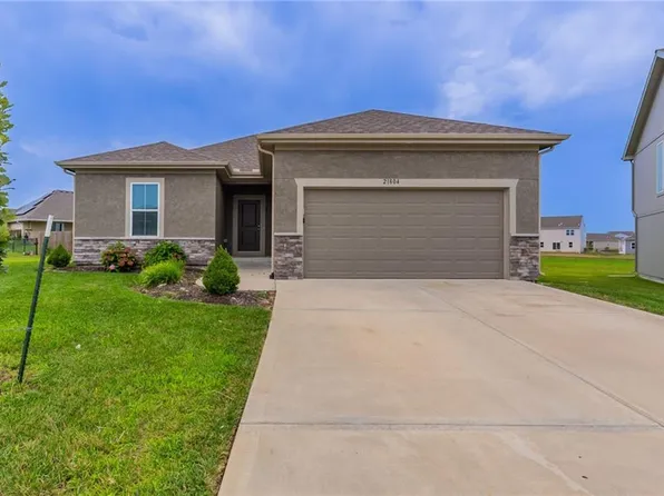 21804 Lucca Cir, Peculiar, MO 64078