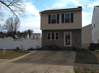 111 Cottage Grove Dr, Pasadena, MD