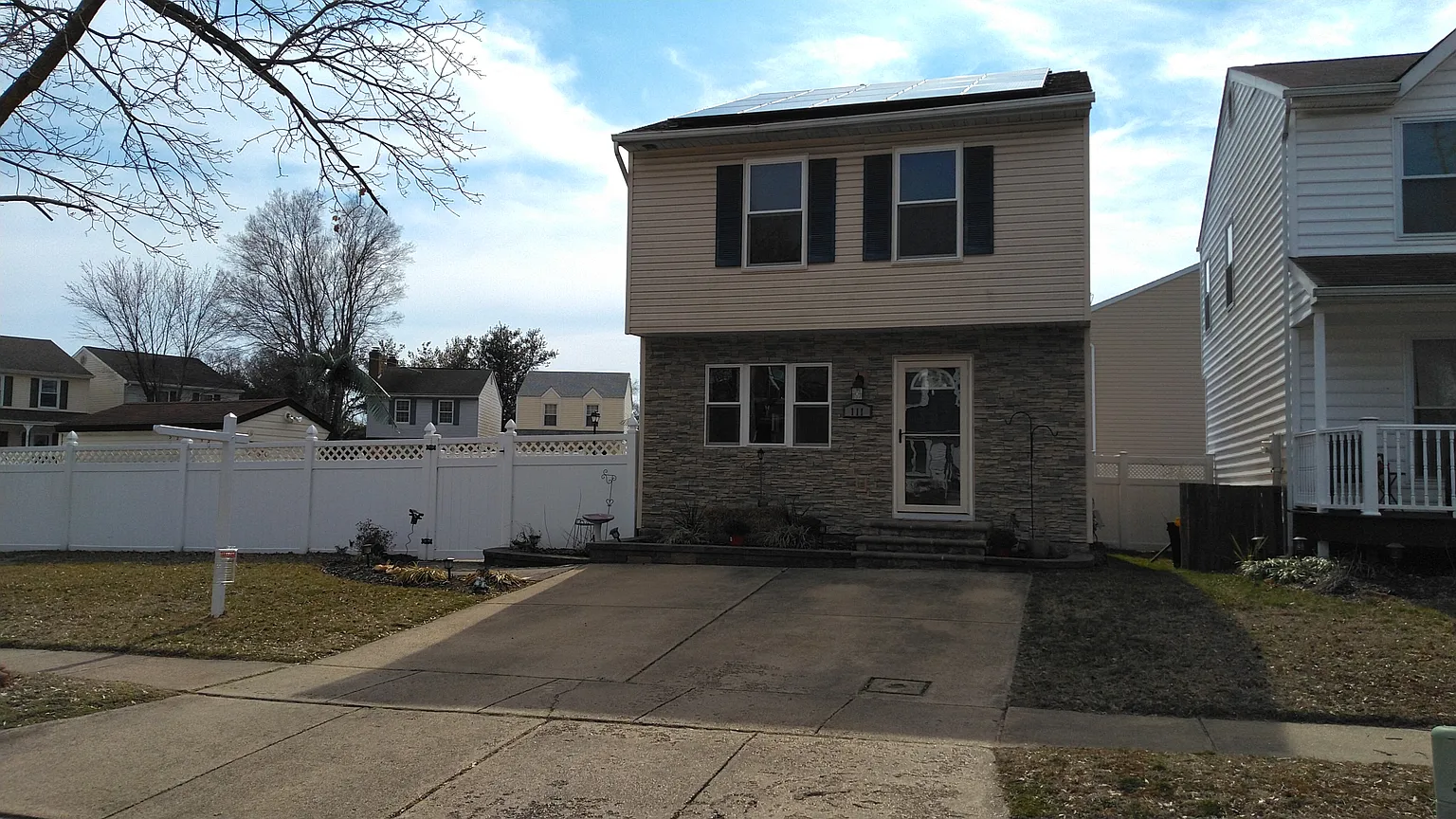 111 Cottage Grove Dr photo 1