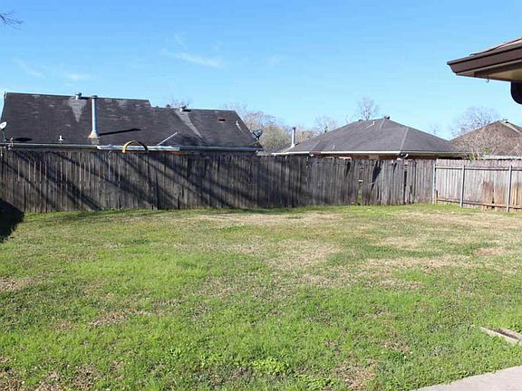 2nd image of 419 Louis Dr