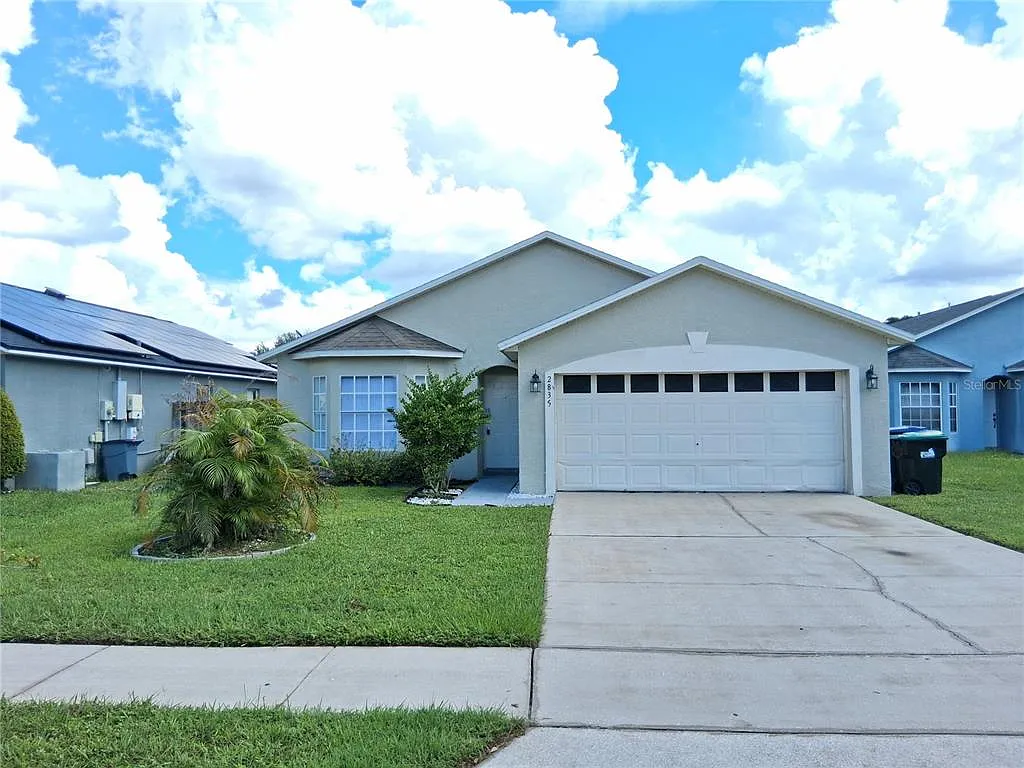 3 bed, 2.0 bath, 1339 sqft, $2,295 — Photo 3