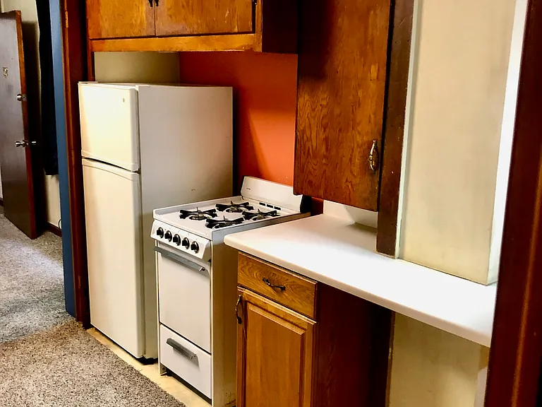 638 State St #302 — Photo 6