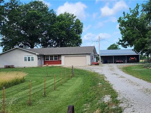 1043 S 190th St, Pittsburg, KS 66762