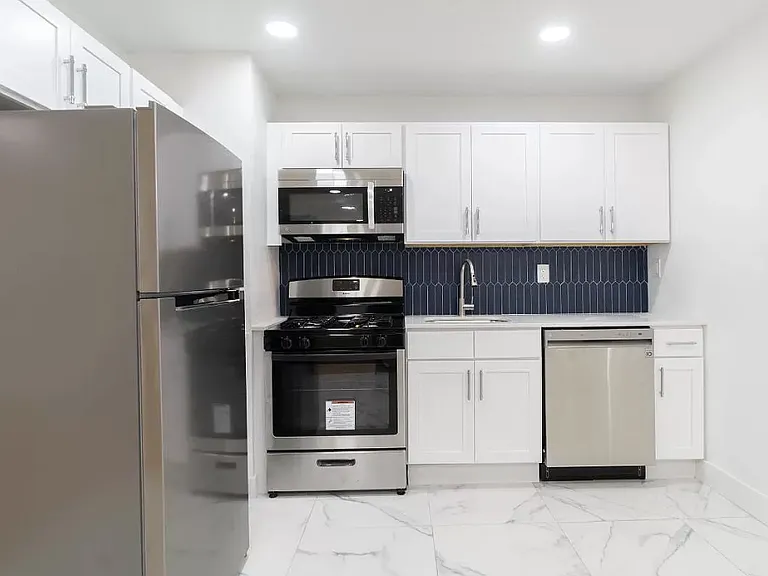501 Adams Ln #6H — Photo 8