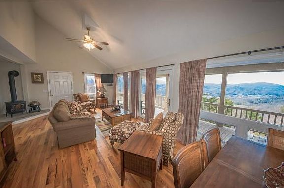 5th image of 476 Reserve Dr