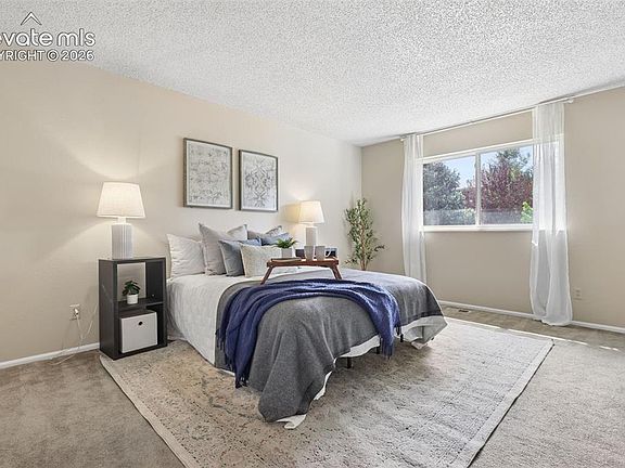 3rd image of 3365 Oak Creek Dr E