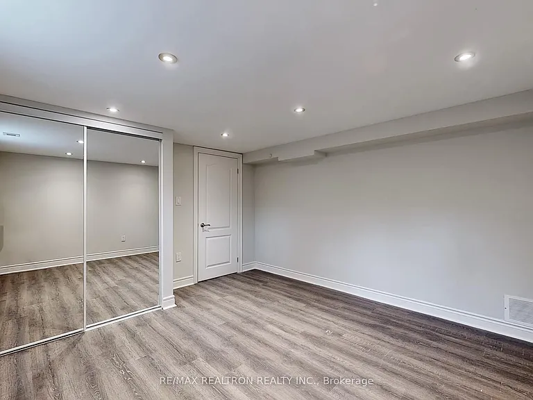 49 Exbury Rd #BASEMENT — Photo 21