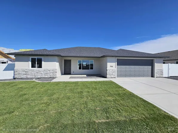 946 Tunnel St, Twin Falls, ID 83301