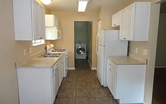 3rd image of 34428 Bock St
