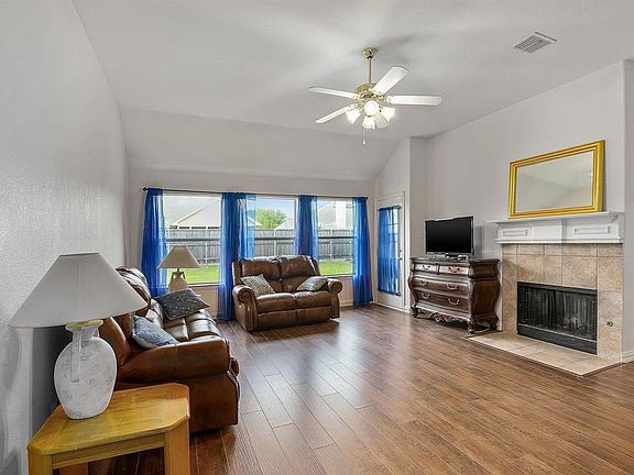 5th image of 3404 Oleander Dr