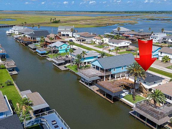 4th image of 273 Barracuda St