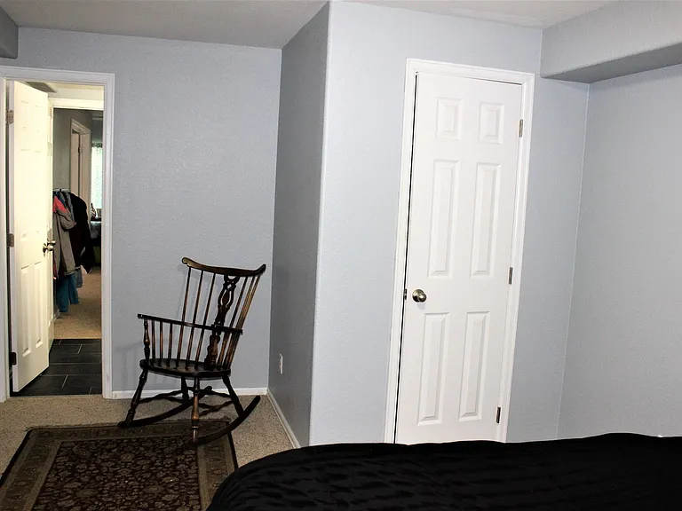 7665 Chancellor Dr — Photo 30