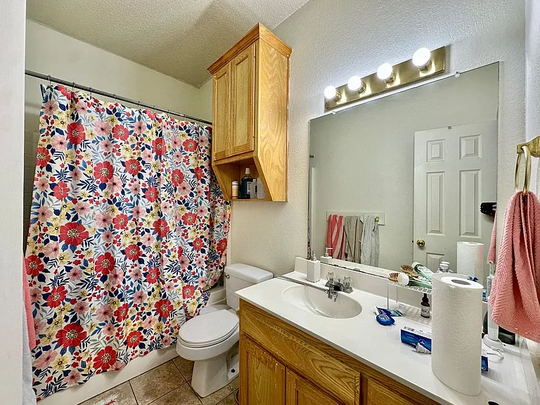 1318 James Ave — Photo 11