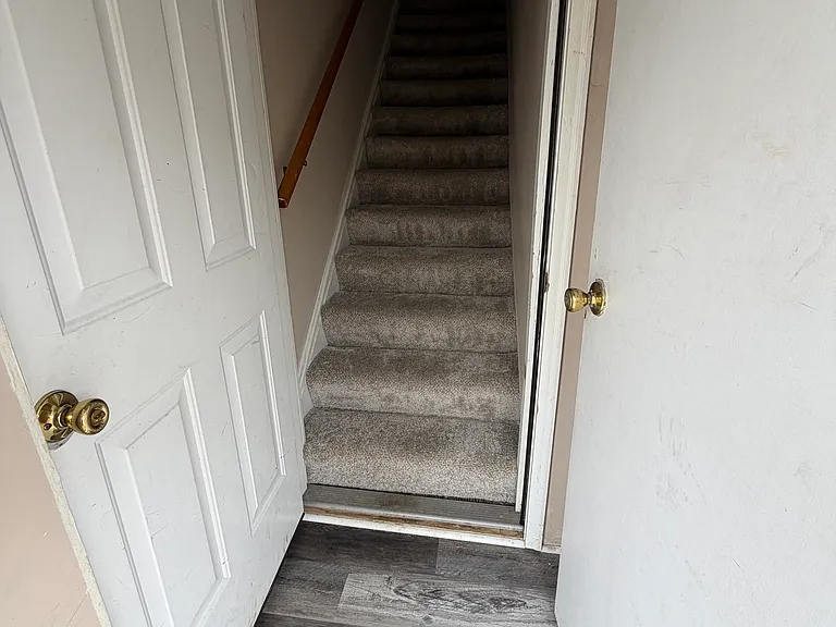 140 Summit St #2 — Photo 3