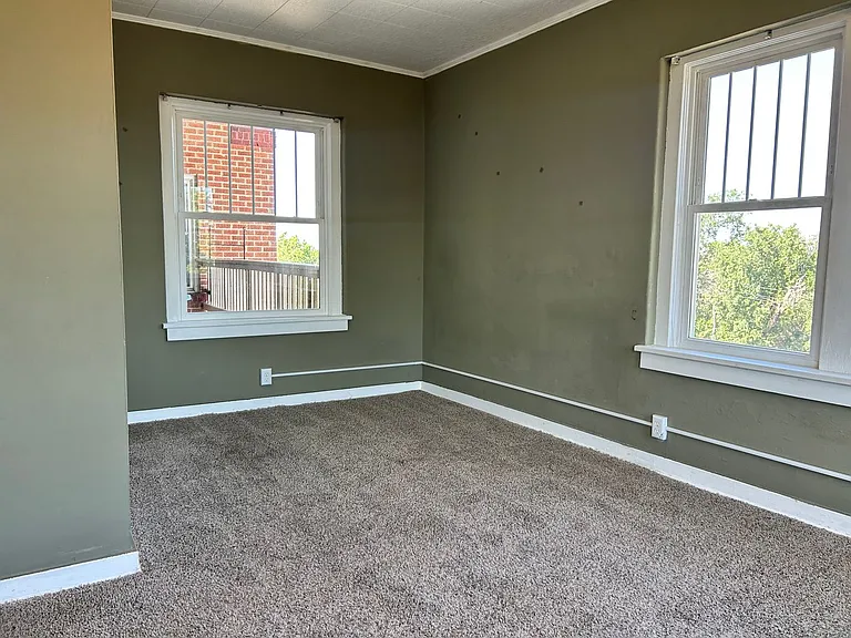 119 S A St #6 — Photo 12