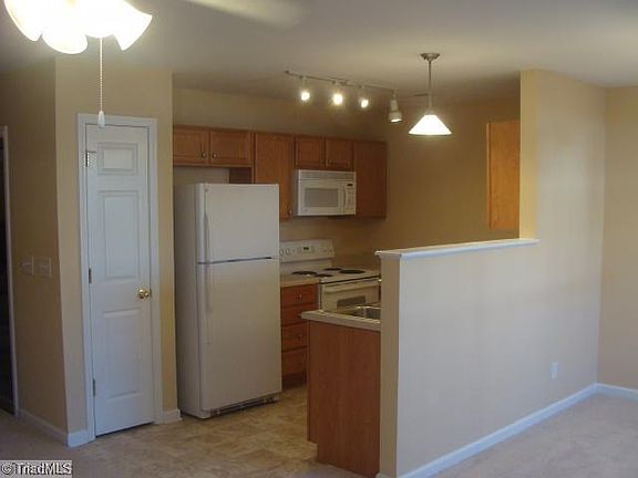5th image of 3109 Alder Way