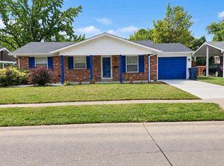 2216 Foggy Bottom Dr, Florissant, MO 63031