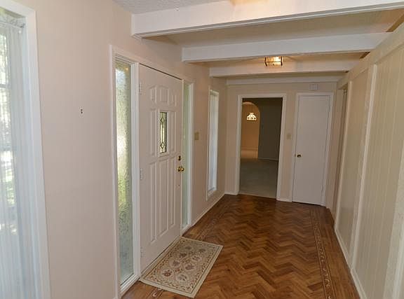 2nd image of 3314 Cambridge Dr
