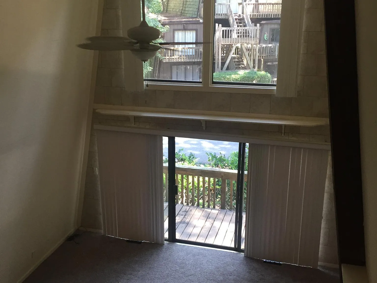 3200 Rim Cove Dr — Photo 3