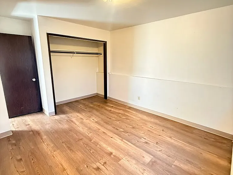 1220 Purtov St — Photo 8