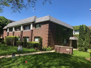 1675 Green Bay Rd UNIT 102, Highland Park, IL 60035