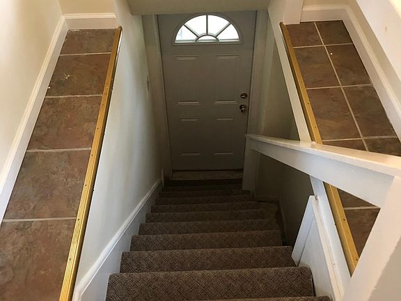 2nd image of 1233 Limekiln Pike #B