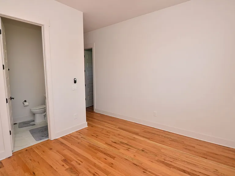 411 McAdoo Ave — Photo 16