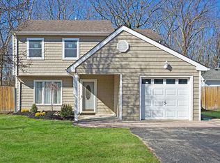 25 Ravenwood Blvd, Barnegat, NJ 08005