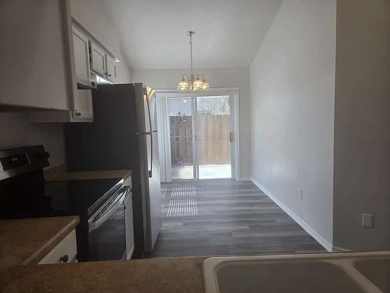 901 Beresford Way — Photo 6