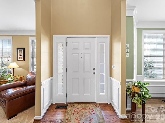 3rd image of 6802 Olde Sycamore Dr