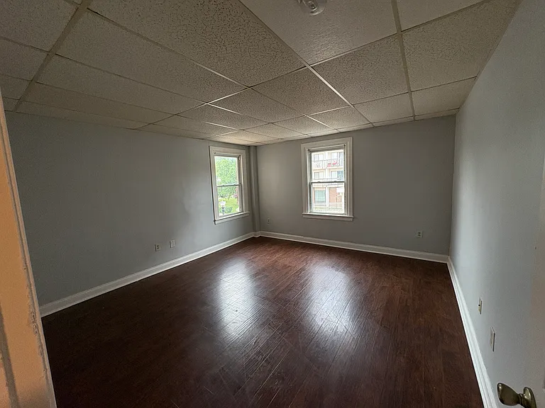 336 E Lincoln Highway — Photo 30