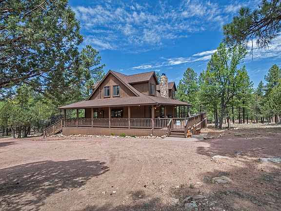 3rd image of 4971 Trail Cir