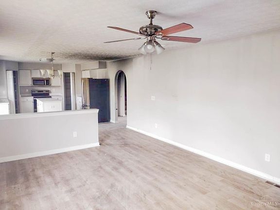 5th image of 5126 Sand Ct
