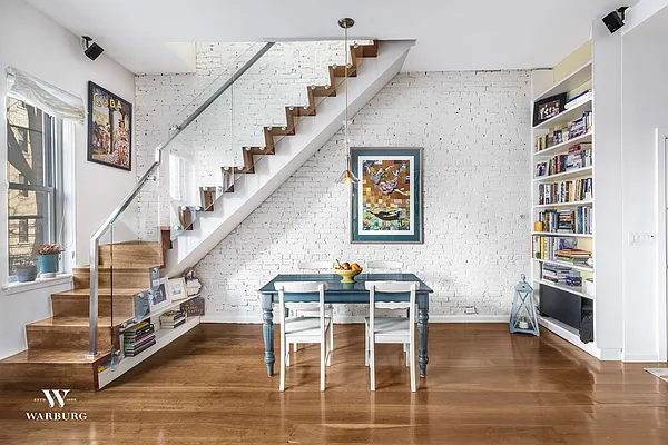 Sold by Warburg | media 13