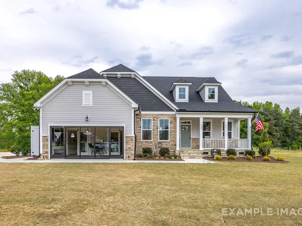 10 Conservatory Dr, Lillington, NC 27546