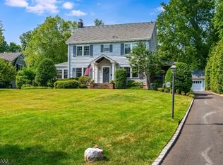 33 Hobart Ave, Short Hills, NJ 07078