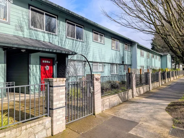 9333 N Lombard St APT 10, Portland, OR 97203